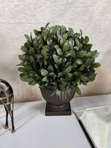 14" height Floral Arrangement