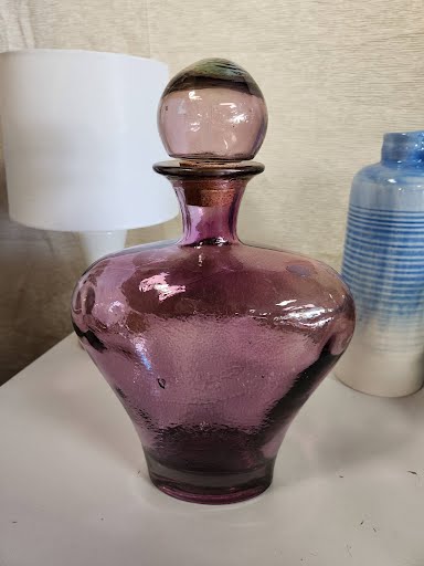Purple Vase w. Topper