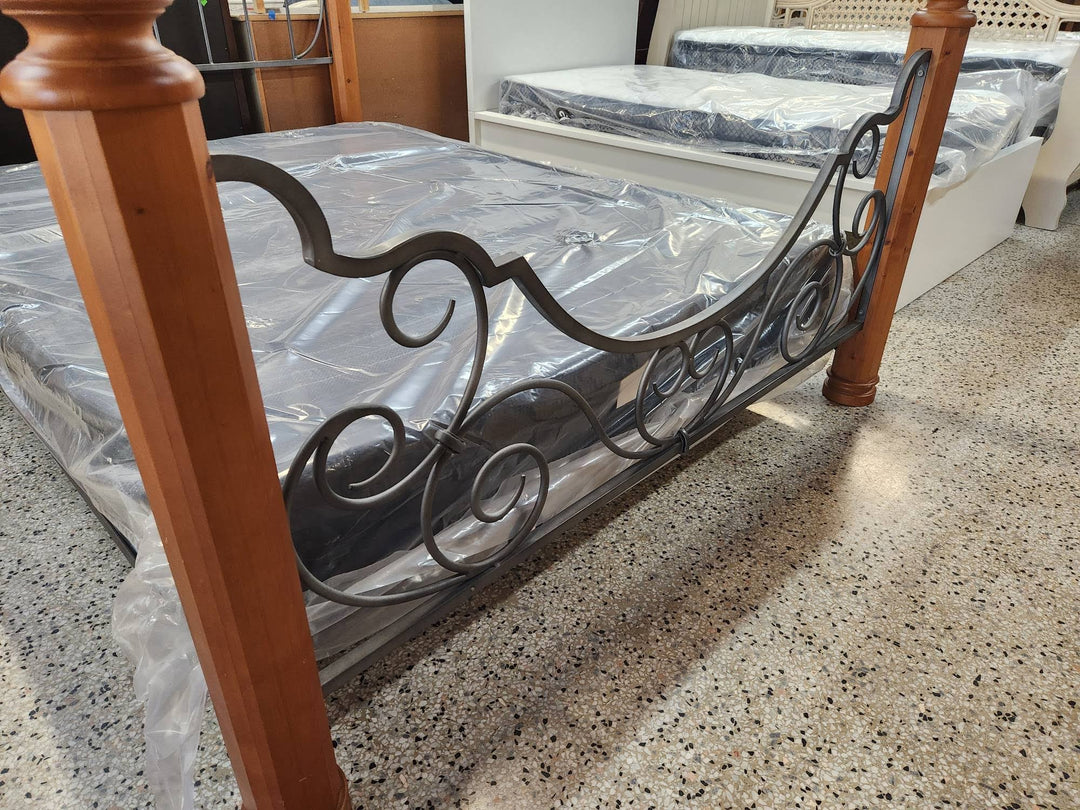 Wood/Metal Queen Bed