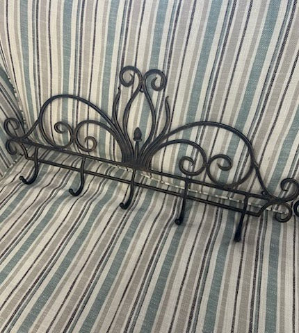 Wall Art SET OF 2 Iron Wall Hangining w. Hooks
