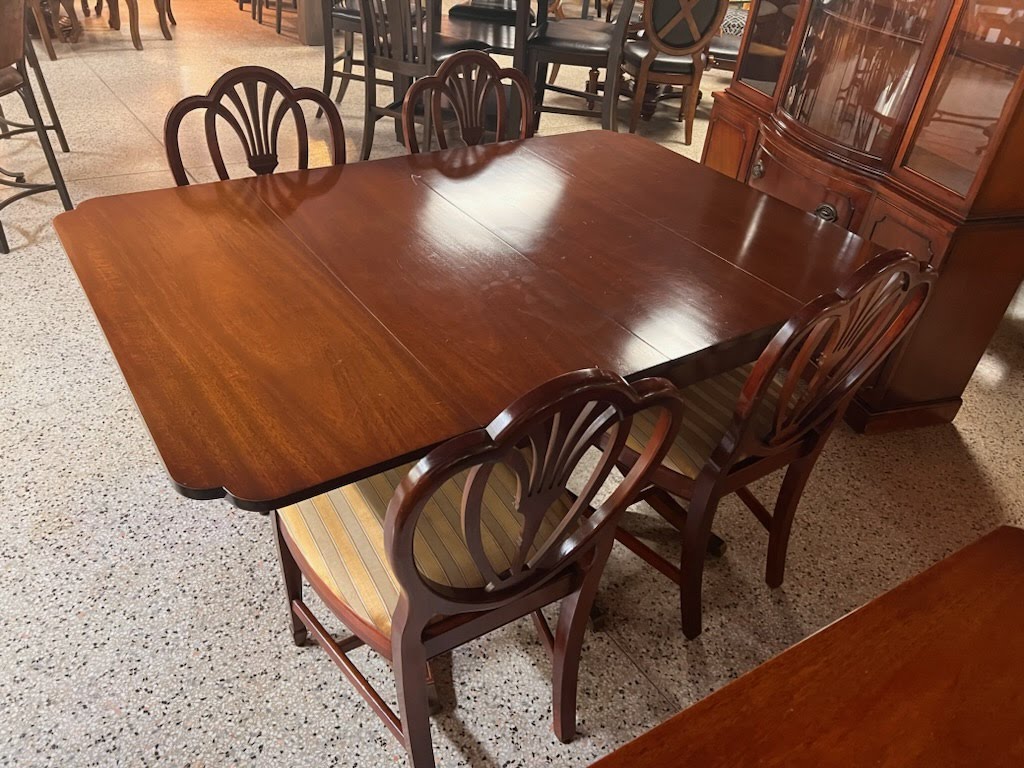 Vintage drexel dining table and chairs discount