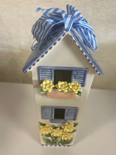 Mud Pie 2000 House blue w/yellow flowers