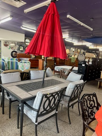 Outdoor Red Umbrella w.Stand