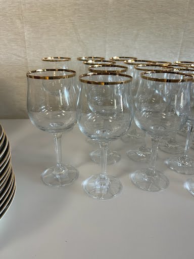 SET OF 2- Wine Glassware