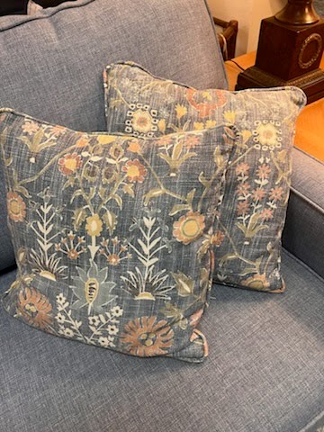 SET OF 4- Throw Pillows