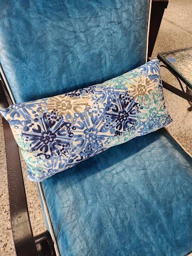 SET OF 2- Floral Pillow