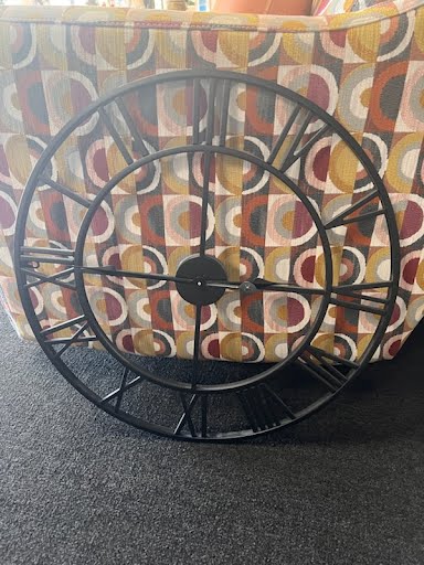 24" Round metal clock