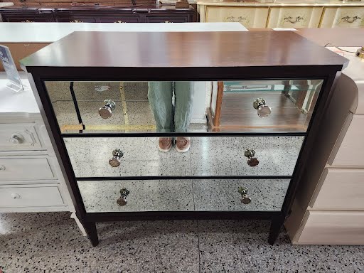 ETHAN ALLEN Mirror front Mahogany/Chrome Chest