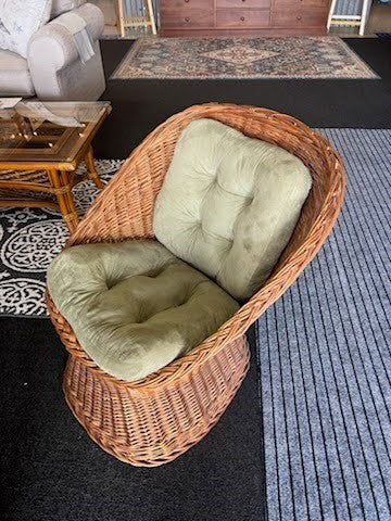 Chair Vintage Rattan w. Cushions