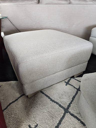 Ottoman 32x32