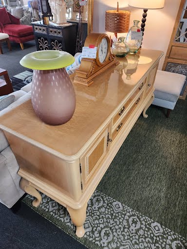 Buffet Birdseye Maple BERNHARDT