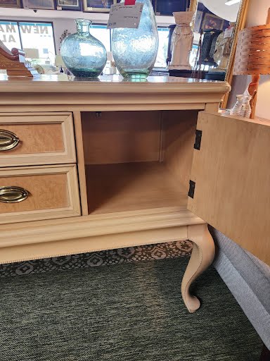 Buffet Birdseye Maple BERNHARDT