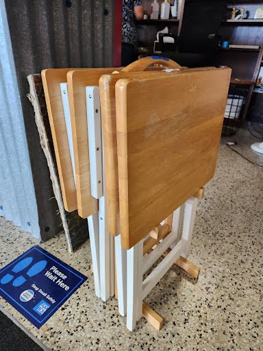 TV Eating Trays w. Stand