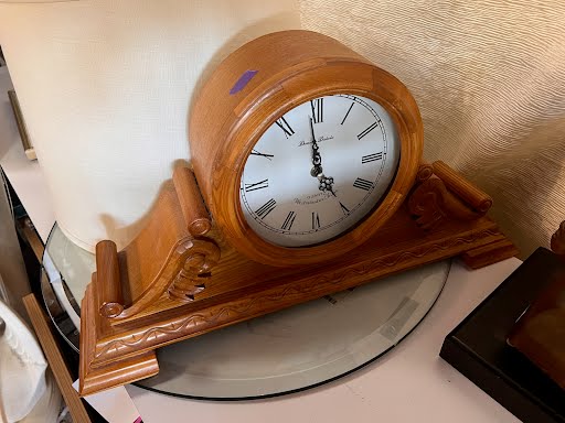 Mantal Clock
