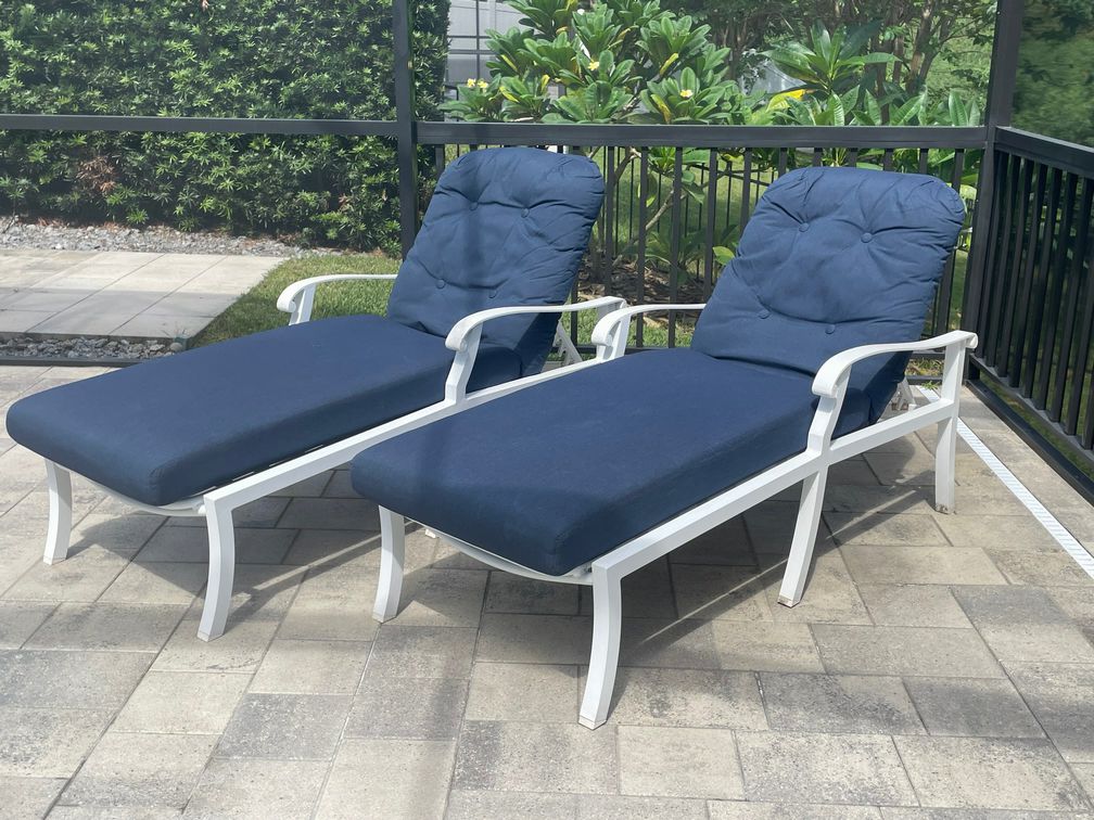 White Outdoor Lounge Chair
