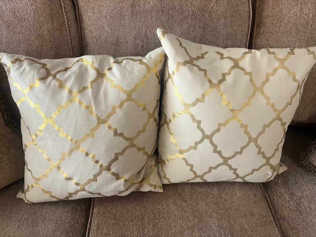 18" x 18" Pillow