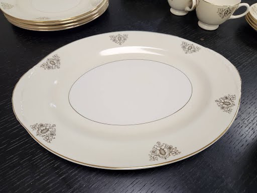 EGGSHELL NAUTILUS C48N5 13.5" Oval Platter