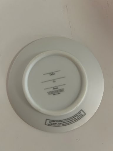 Precious Moments miniature plate "A Sister Is Someone Who Cares"