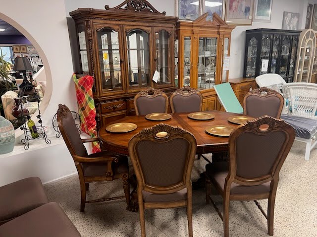 Ashley Furniture Dining Set with 1 Leaf, 8 Chairs