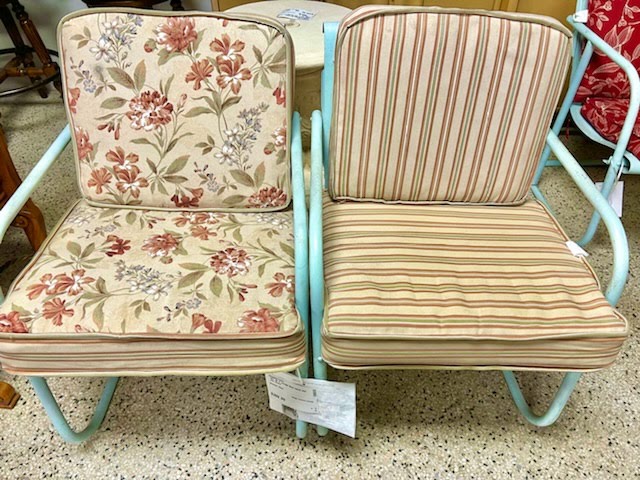 Set/2 Reversible Tan, Red, Green Stripe OR Floral