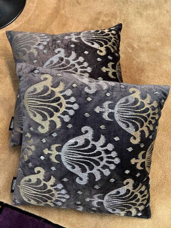 SET OF 2 dark grey Pillow