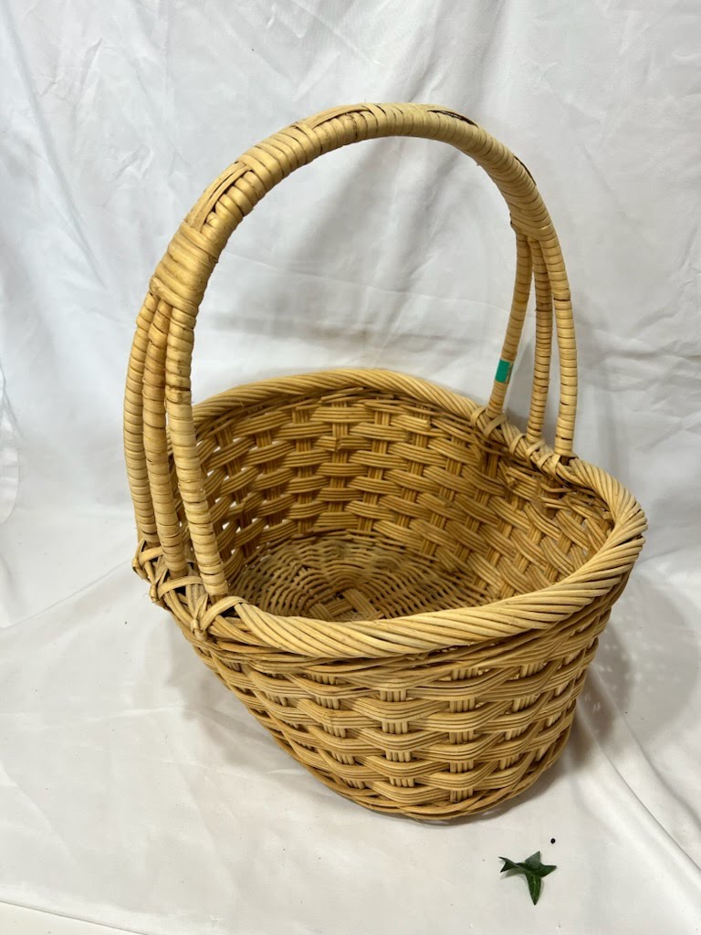 Weaved 15x13" Basket