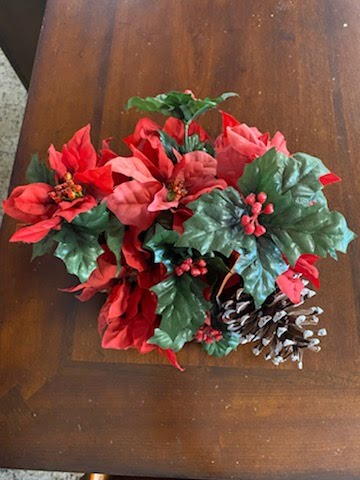 Holiday Poinsetta decor