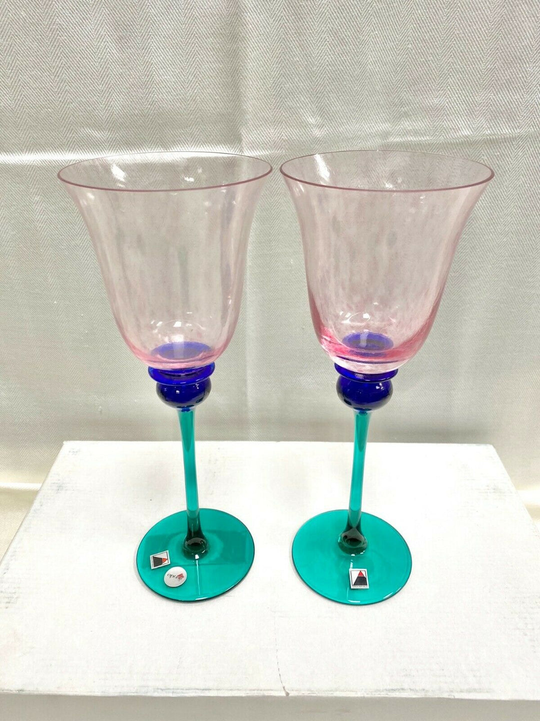 Set/2 Water Goblet Opus "Mardi Gras" Pink Glass with Green Stem