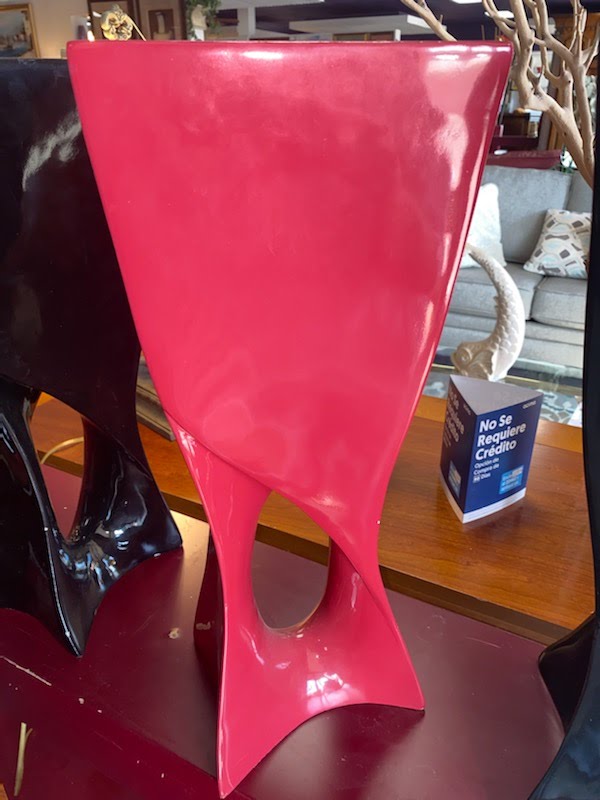 Red infinity clay vase