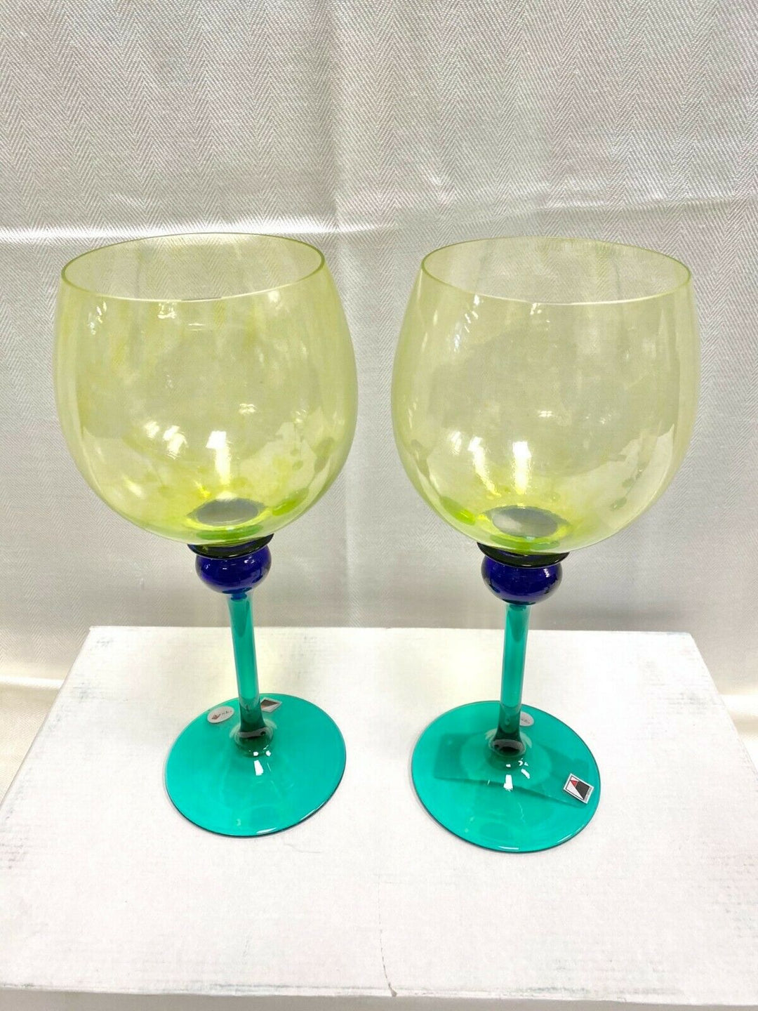 Set/2 Signed Opus Mardi Gras Gold Balloon Wine Glass