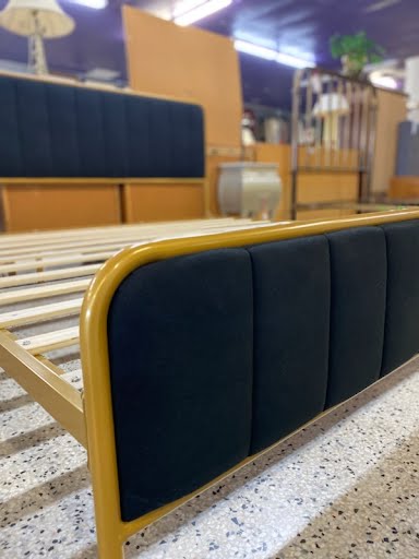 King black upholstered HB/FB gold metal frame