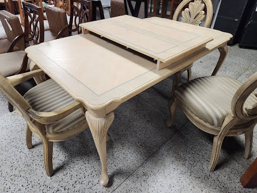 Bassett Dining Table 42x68