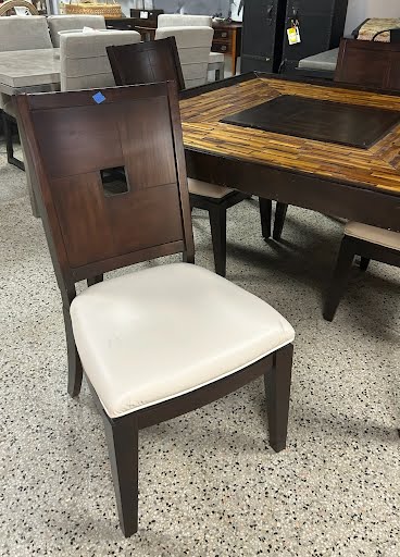 Dining Set Wood w. Four Chairs