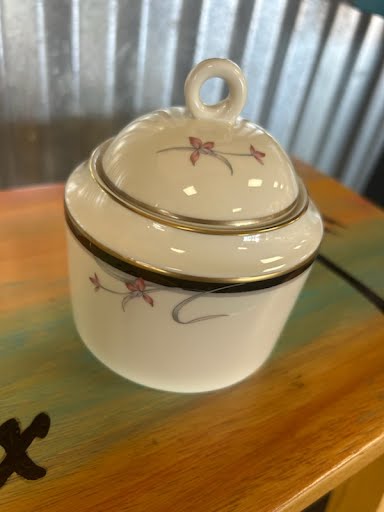 Sugar bowl w/lid MIKASA "Floradora" China