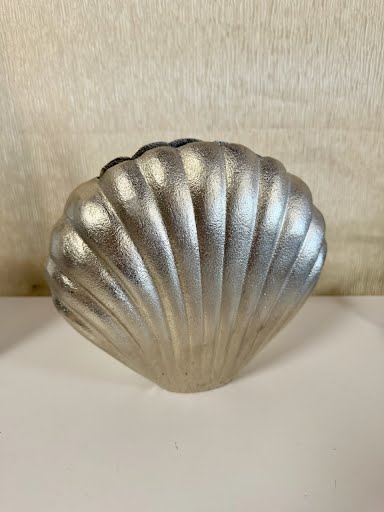 Silver seashell Vase