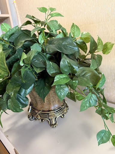 Beige Crackle Base Greenery