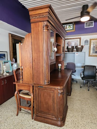 Hooker Furniture Cherry Desk w. Hutch