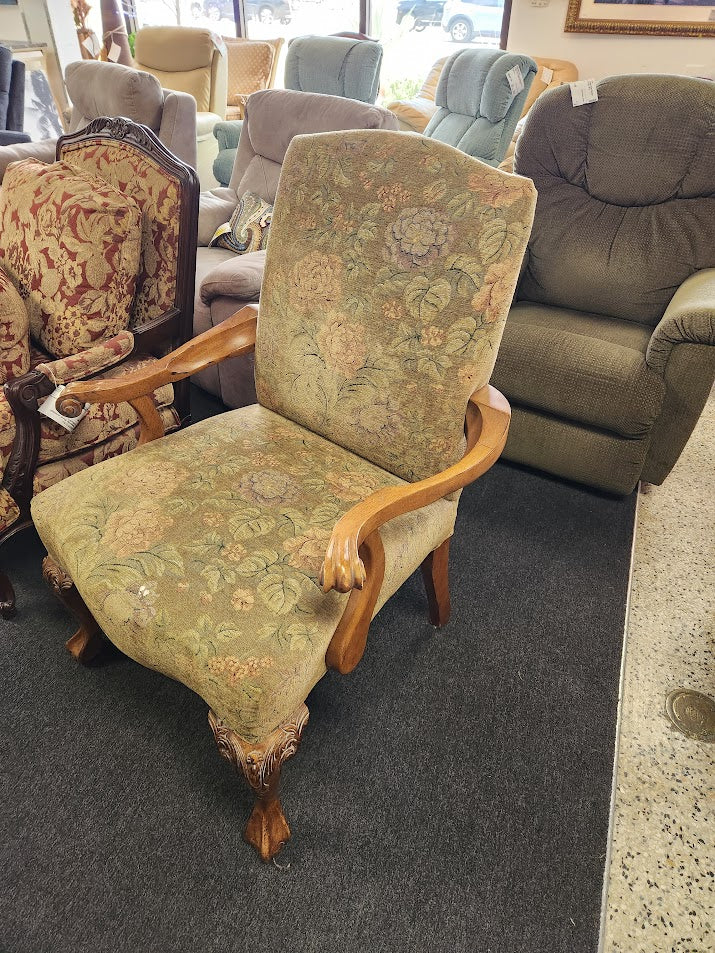 Vintage Queen Anne Style Carved Wood Chair