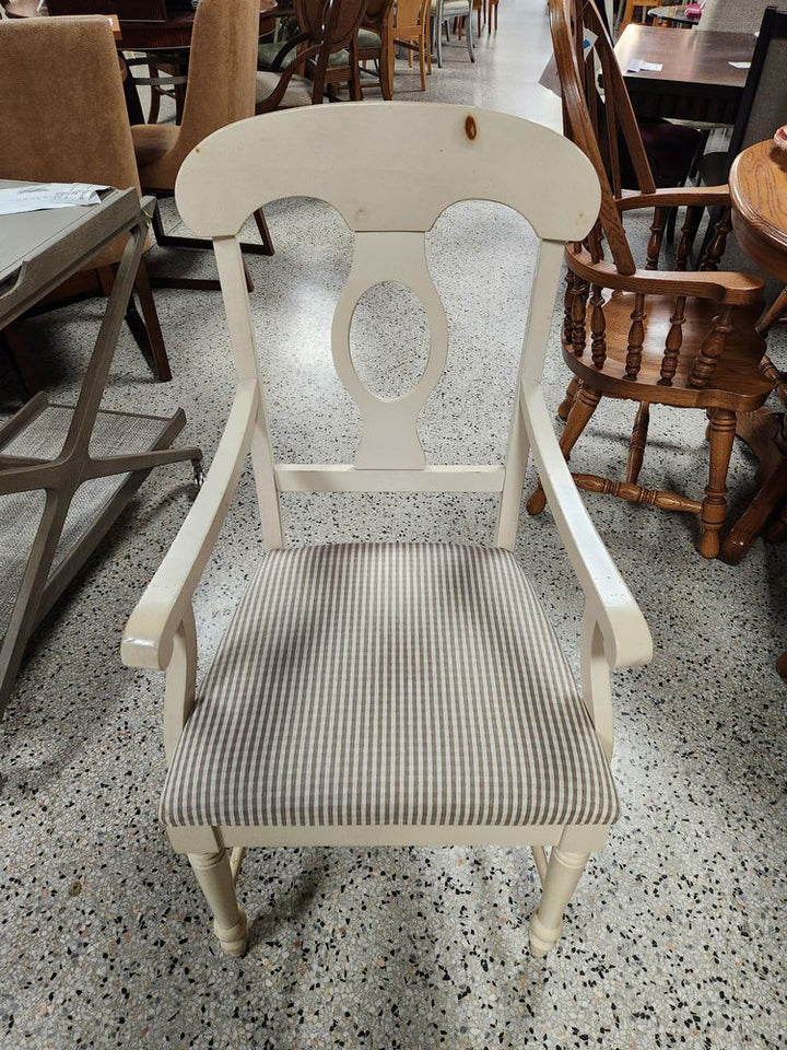 Knotty Pine Two Tone Dining Set