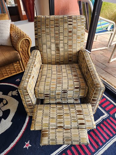 Haverty's Push-Back Recliner