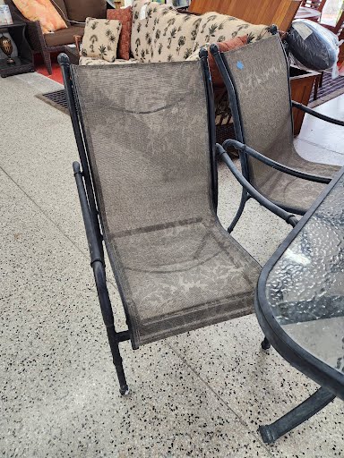 Outdoor Set Metal & Glass w. Four Chairs