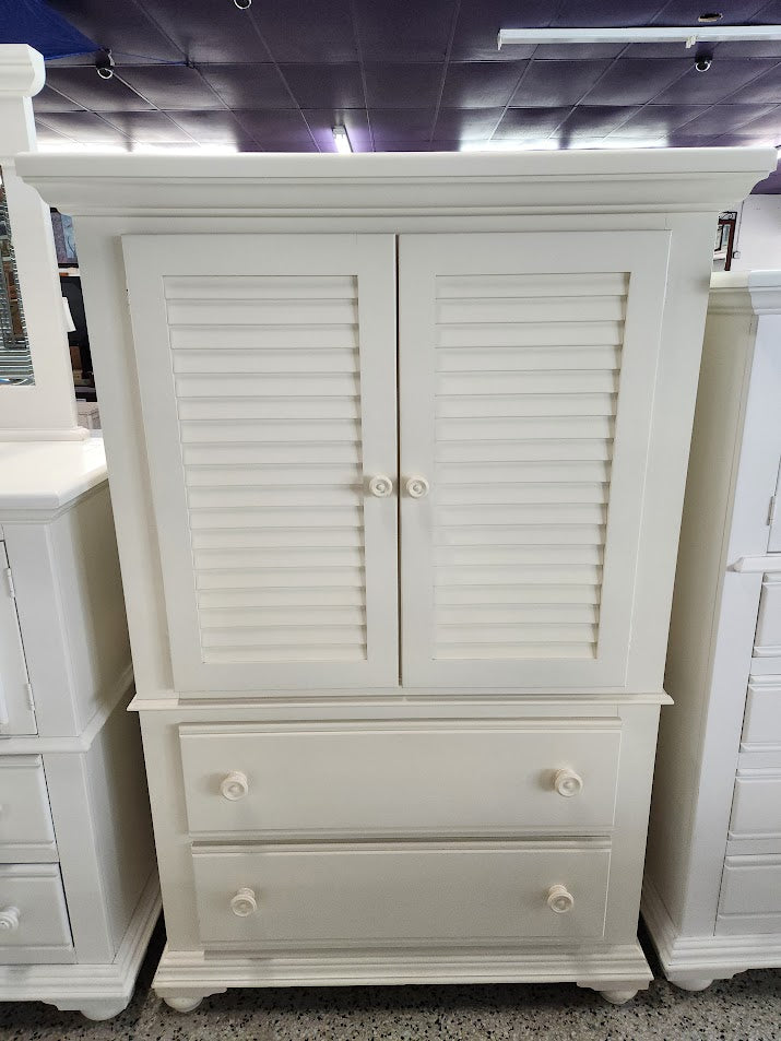 BROYHILL cottage-style armoire