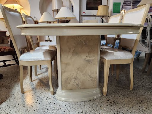 Faux Marble Dining Set w. 4 chairs & 1 Leaf