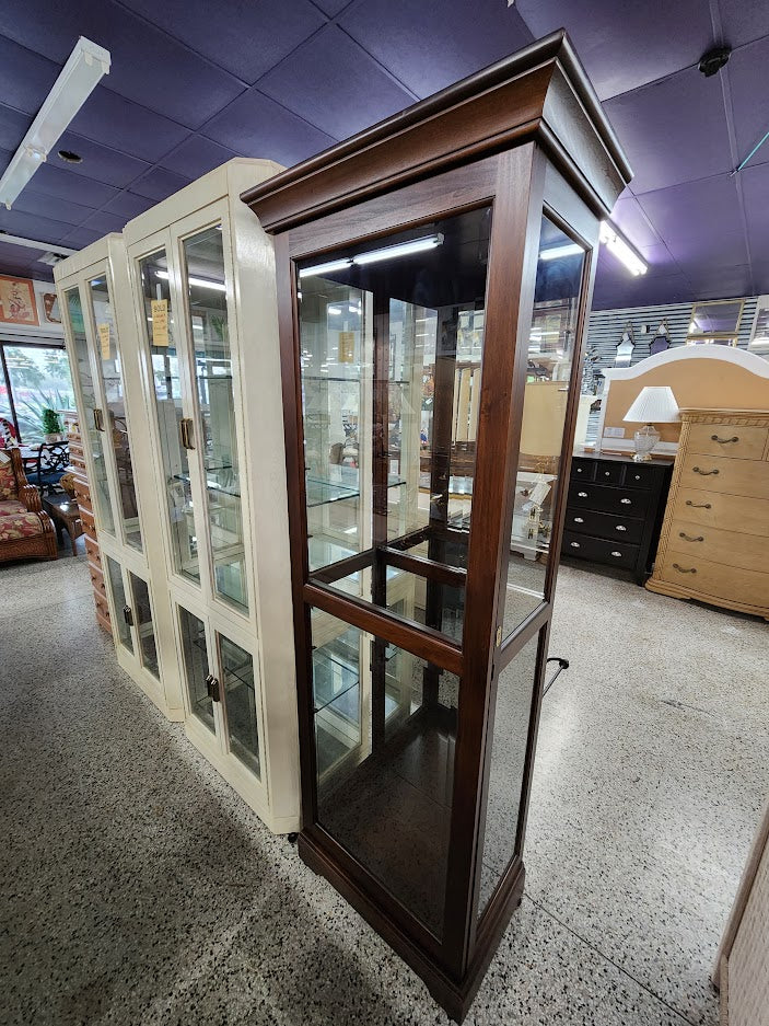 HOWARD MILLER Curio