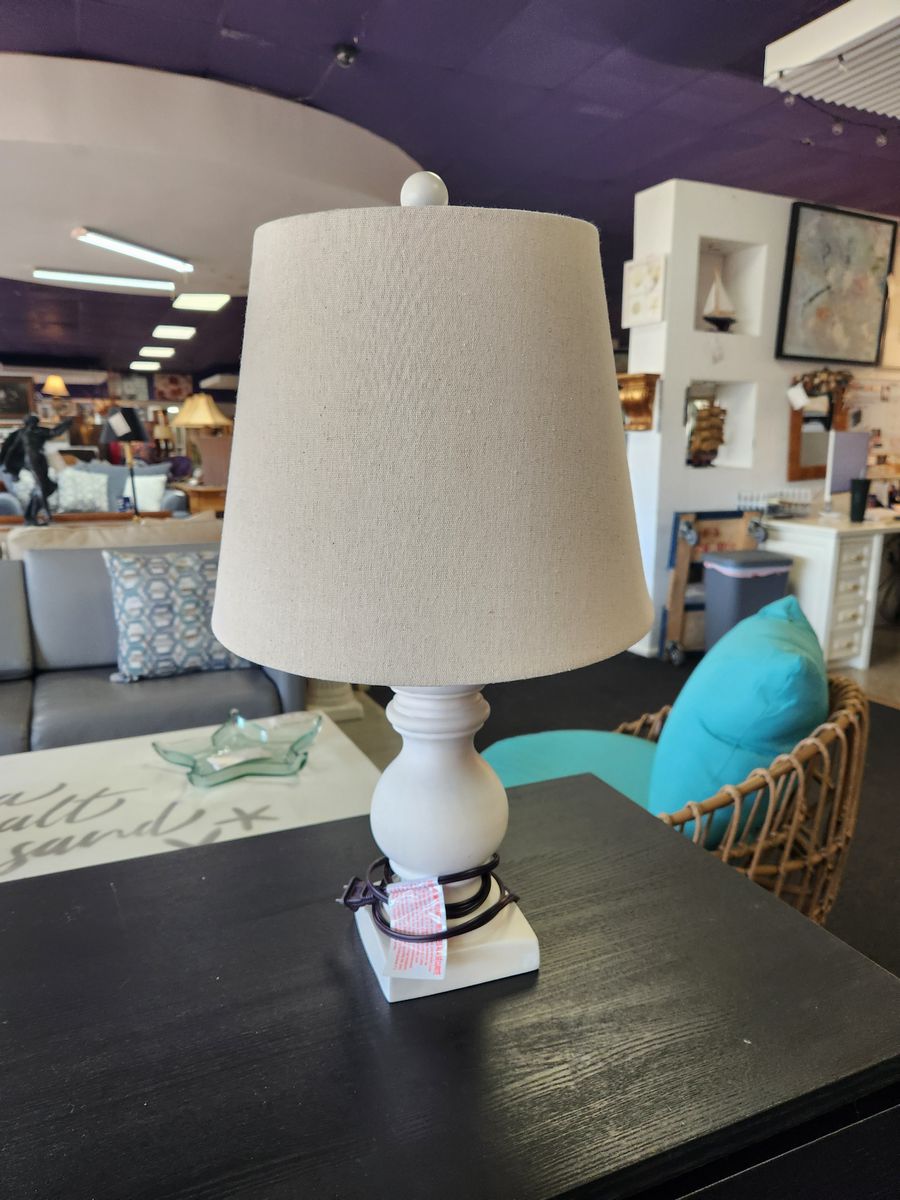 24"H Table Lamp