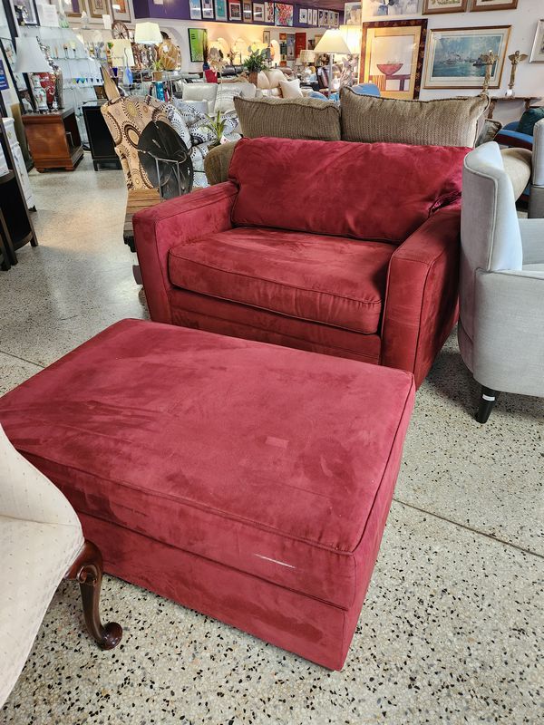 Red TWIN Haverty's Sleeper Chair