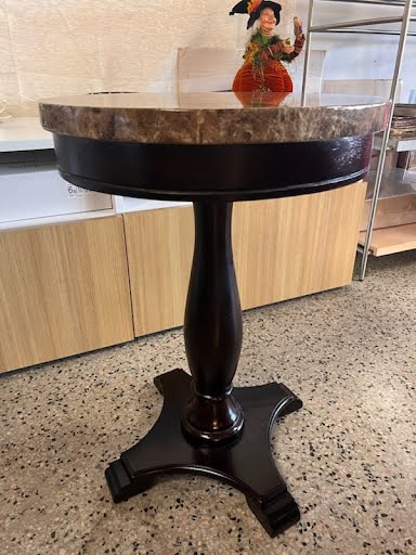 Faux Marble Top 18" Round End Table