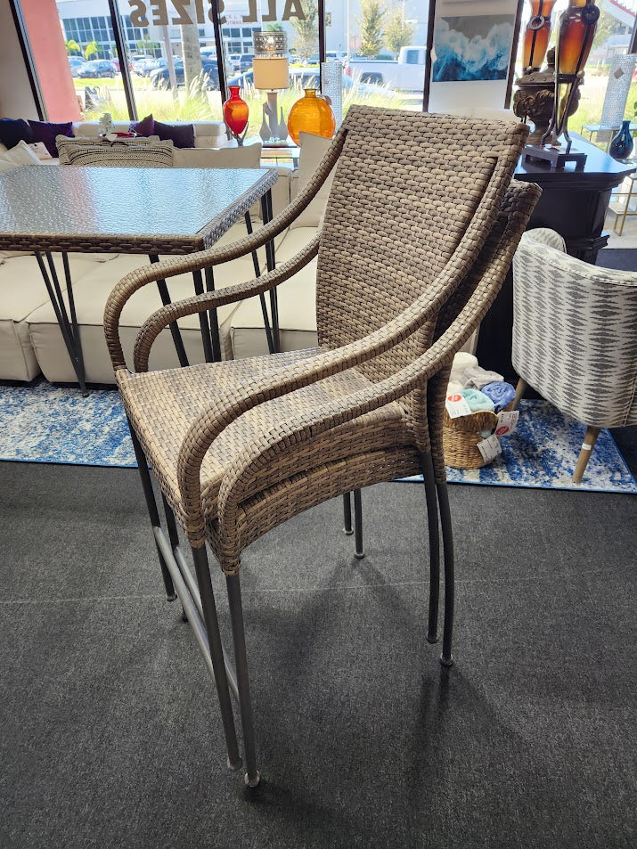 LEADERS Bar Height outdoor set