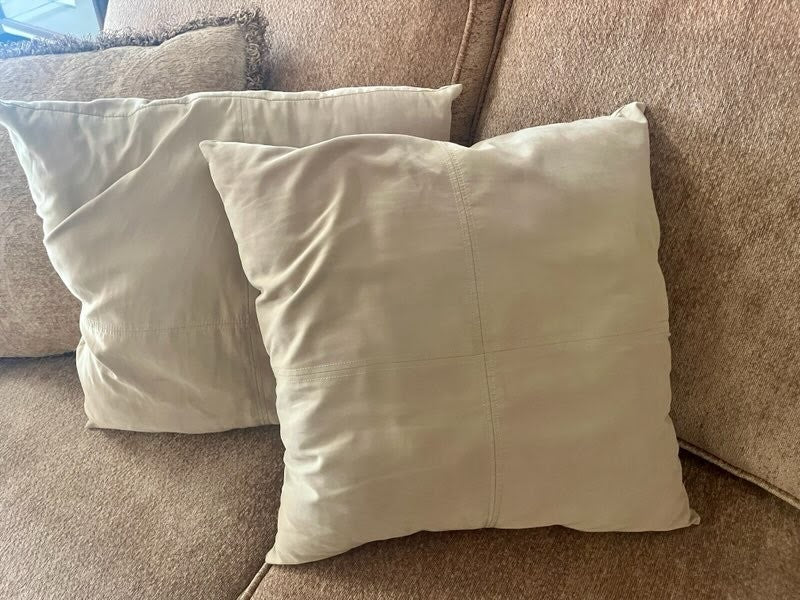 Pillow 18" x 18"