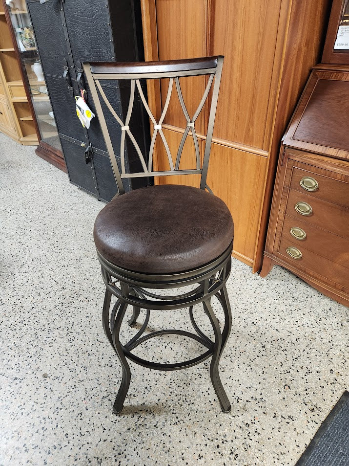 SET OF 4 | Swivel Metal Bar Stools